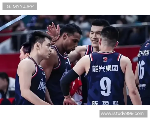 广州龙狮队迎战奇才队展现篮球激情与团队精神的巅峰对决