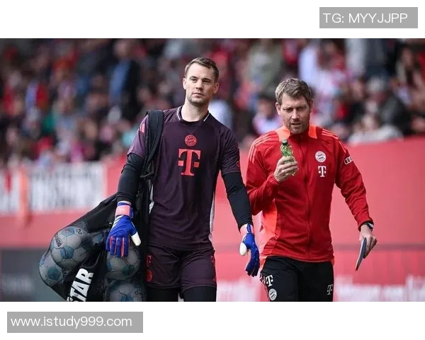 诺伊尔：从守门员到传奇的足球之路与不屈精神解析